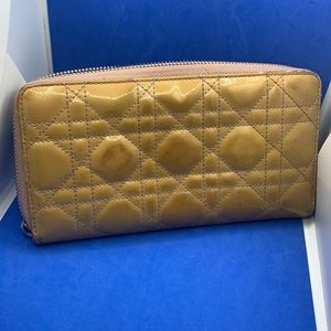 Christian Dior patent leather quilted wallet‎